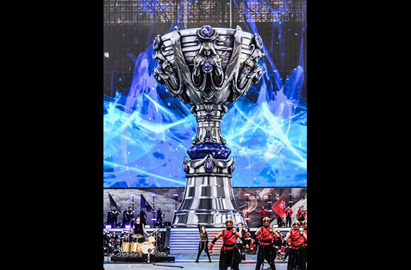 CRISP ：没人骂说明热度很少，骂的人多热度高！