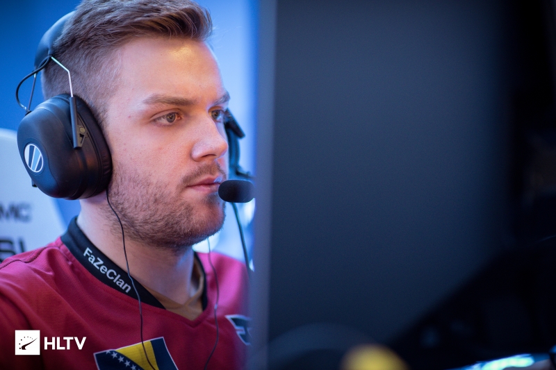 PGL Astana 2025 第一天：精彩比赛、击杀、评论、表情包、网红反应