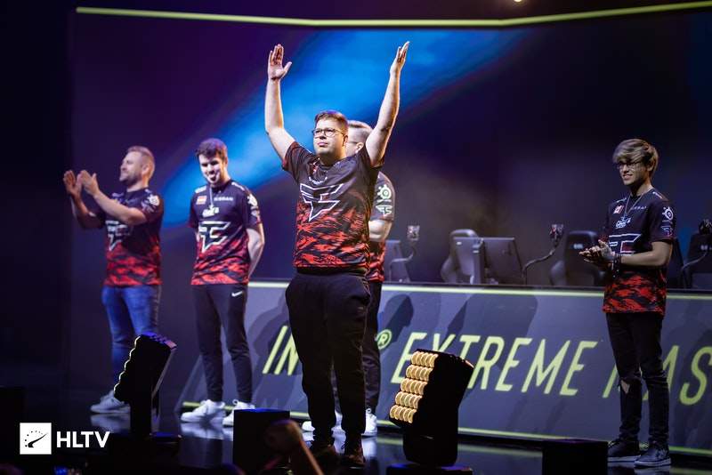 丛林差距！Awei的夜曲重重阴影并偷取了大龙，完全主导了 Leyan 的图标战队，取得了首场胜利。