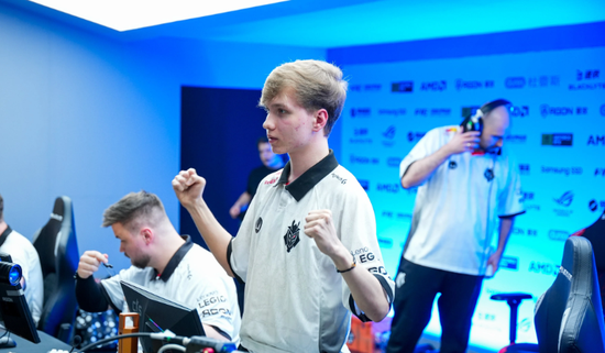 LPL 明天的首发阵容： Scout 和 Linfeng 将在中路进行单挑