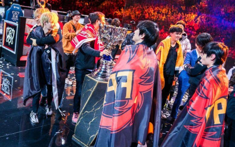 LOL Esports官方推特： Elk 是世界上最好的ADC之一！